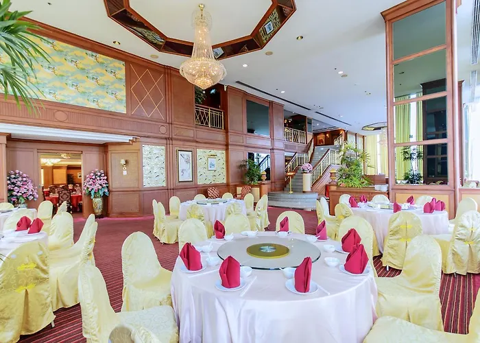 Managed By Palace Hotel 5*